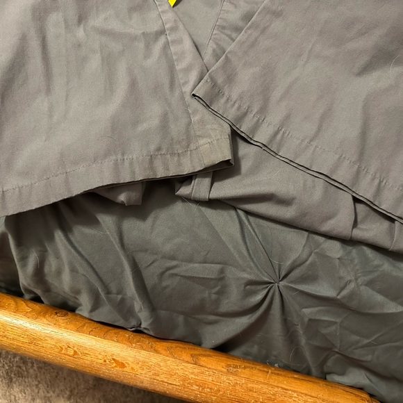 Grey uniform - Picture 3 of 4